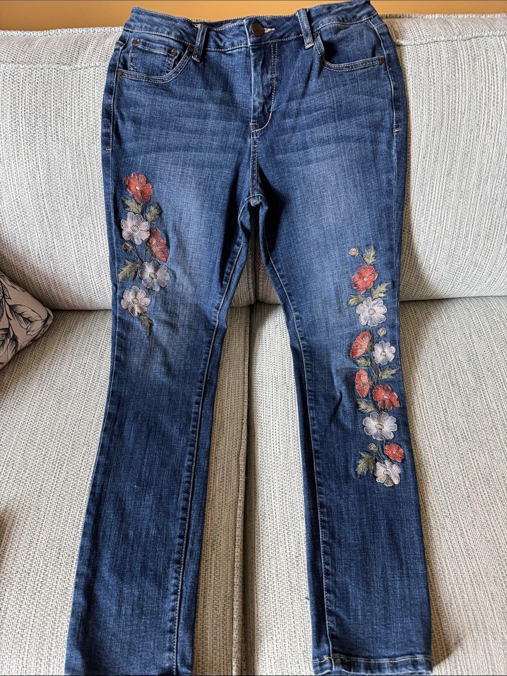Jag Jeans Dark Blue Skinny Jeans with Embroidered Flowers